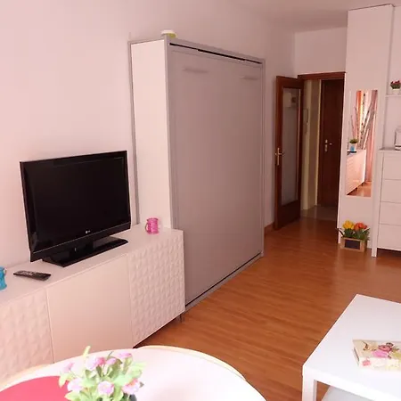 Manero Molla Apartment
